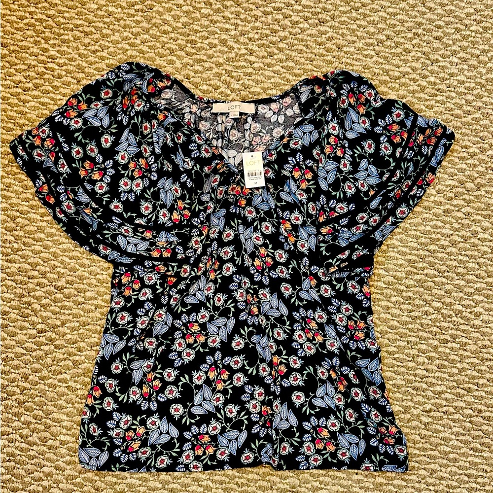 Floral Flutter sleeve V-neck Top